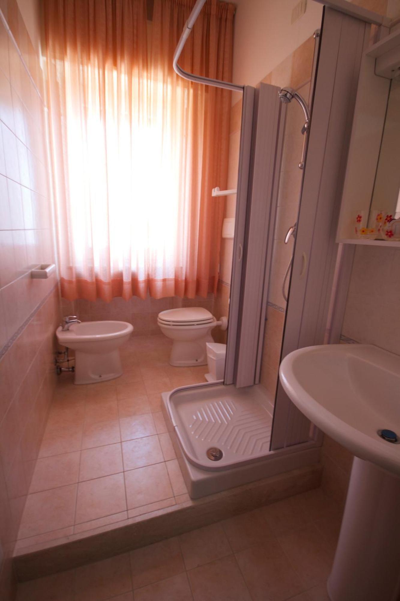 Single Room,1589218565:JPEG