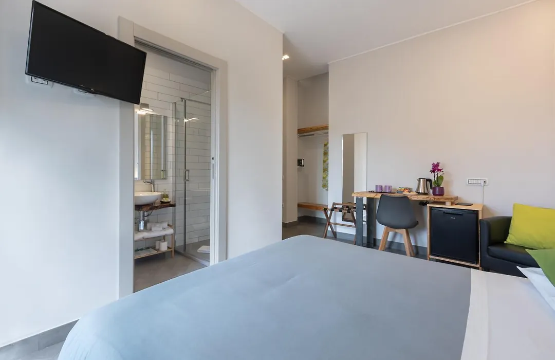 Centro Storico Via Sassari Accommodation-1