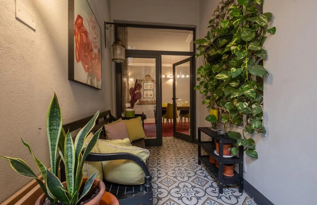 Guest House 73-1