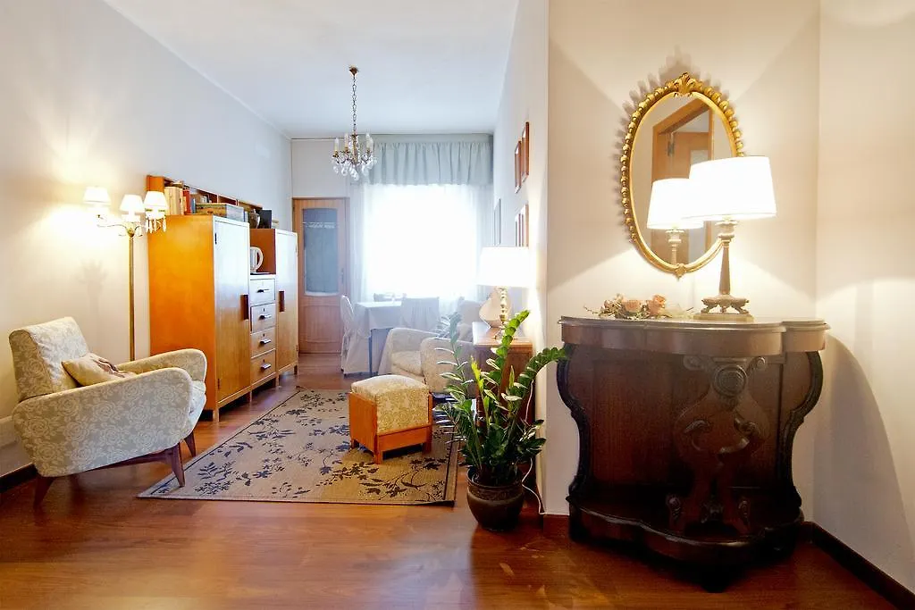 Mimi Rooms-1