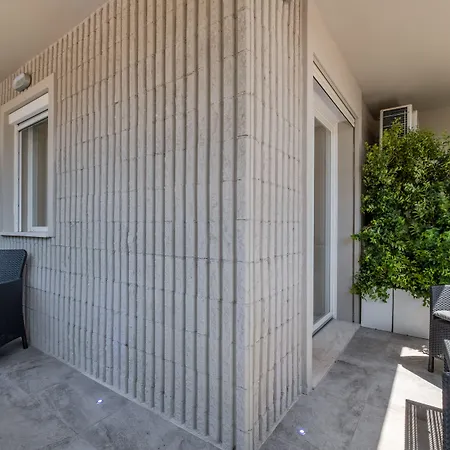 Helios Guest House-3